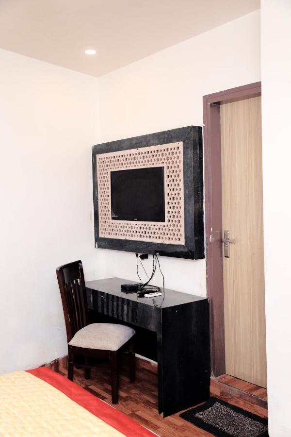 Hotel Plazzo Igi New Delhi Eksteriør billede