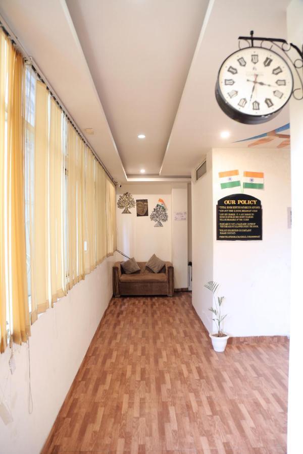 Hotel Plazzo Igi New Delhi Eksteriør billede